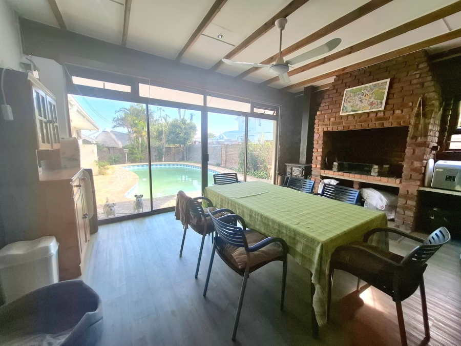 5 Bedroom Property for Sale in Beacon Bay Eastern Cape
